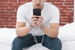 Me acusan de tener imágenes de menores generadas por IA
