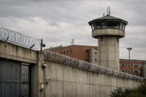 El Supremo aclara qué retribuciones de prisiones son públicas