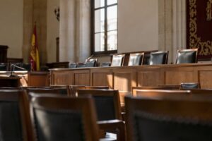 Qué delitos juzga el Tribunal del Jurado (lista completa)